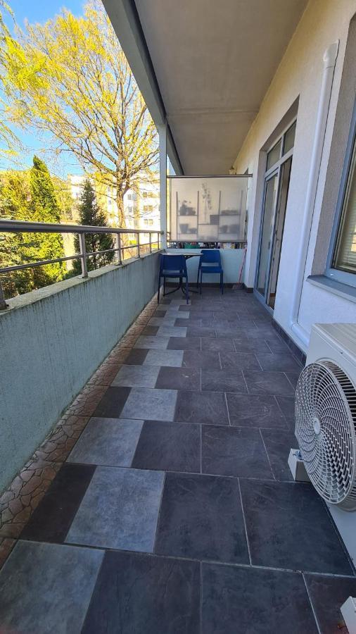 Spacious Condo 5 Min To Jurmala Beach Eksteriør billede